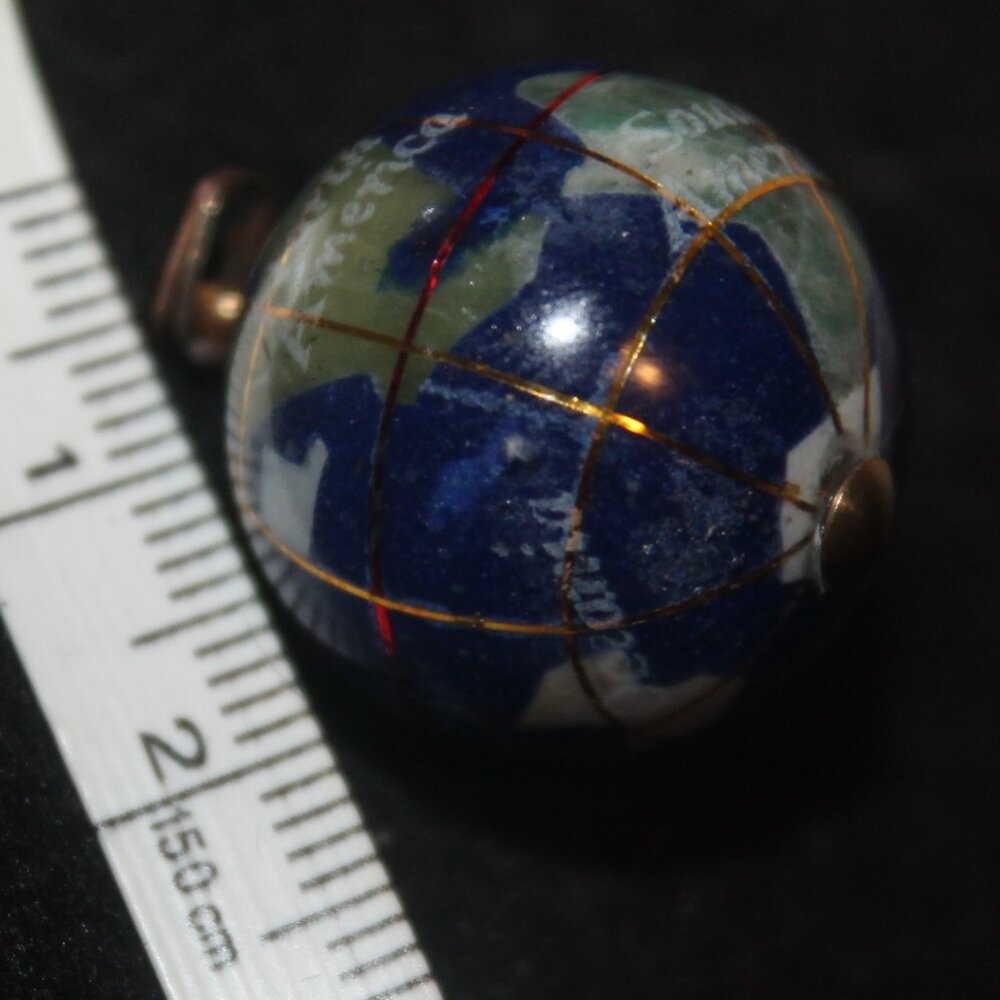 Vintage 14k Gold Lapis Atlas Globe Earth Semi Precious Stone Pendant